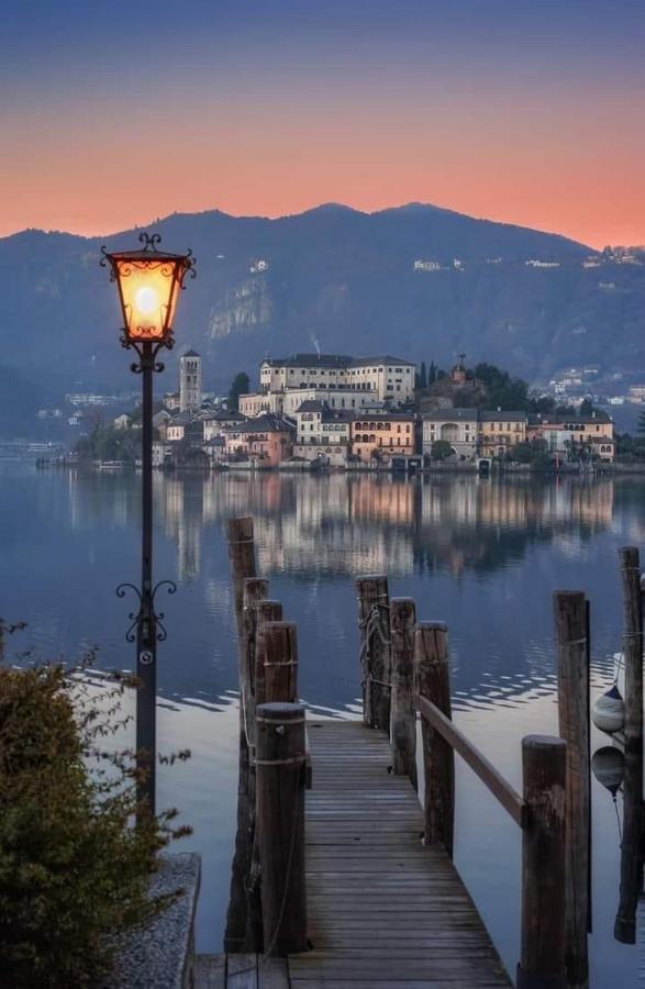 Sunflower lake Verbania Extérieur photo