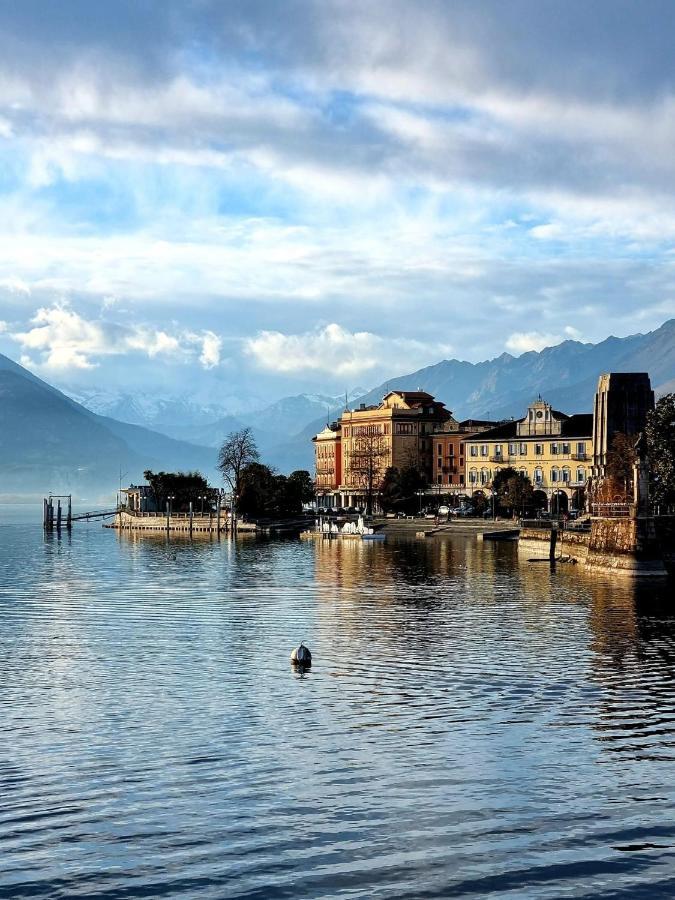 Sunflower lake Verbania Extérieur photo