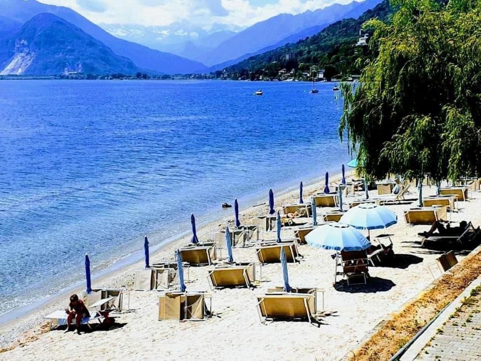 Sunflower lake Verbania Extérieur photo
