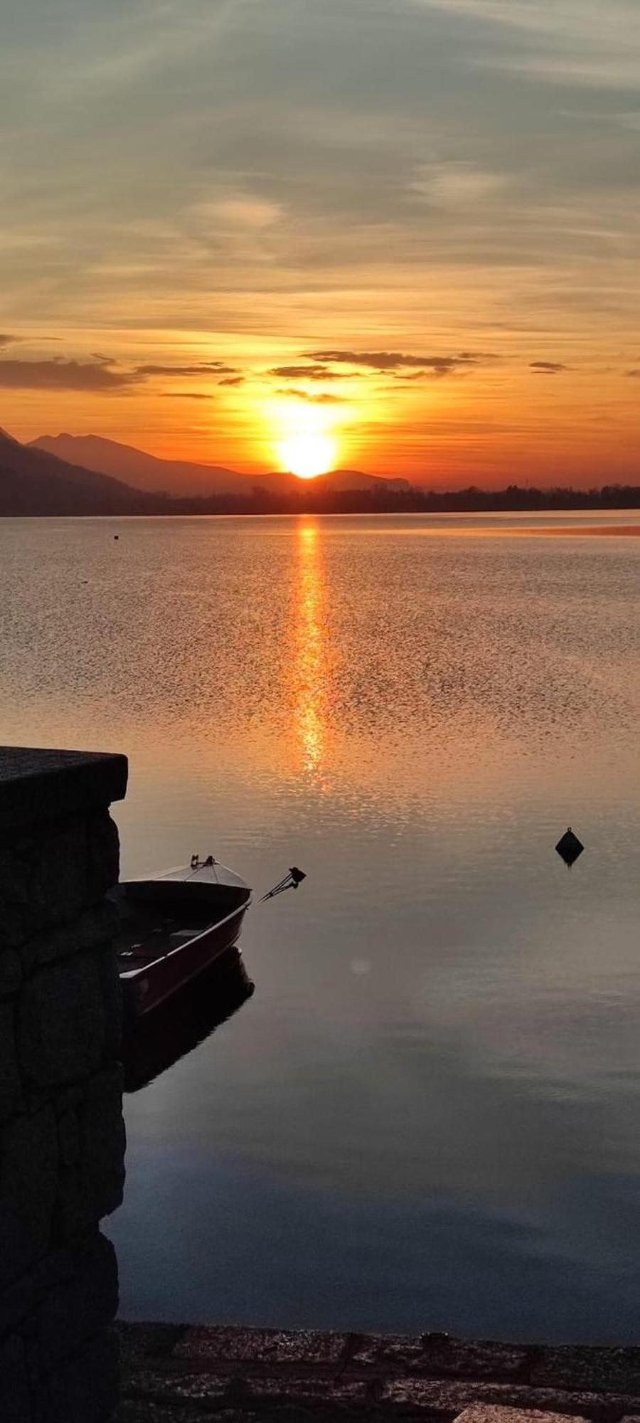 Sunflower lake Verbania Extérieur photo