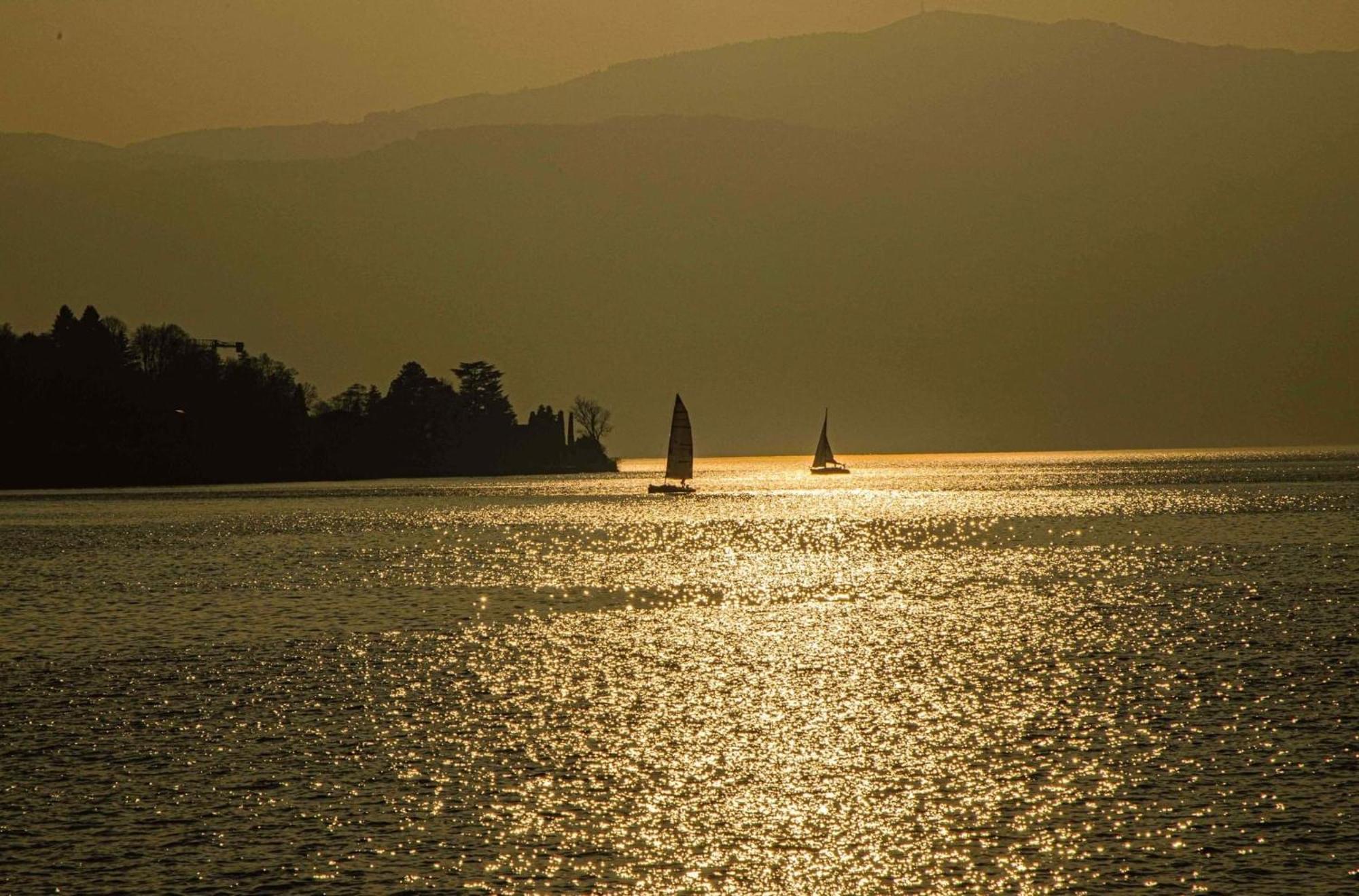 Sunflower lake Verbania Extérieur photo